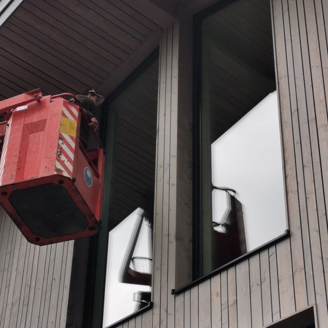 Steiger für Glasreinigung