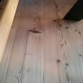 Holzböden reinigen lassen